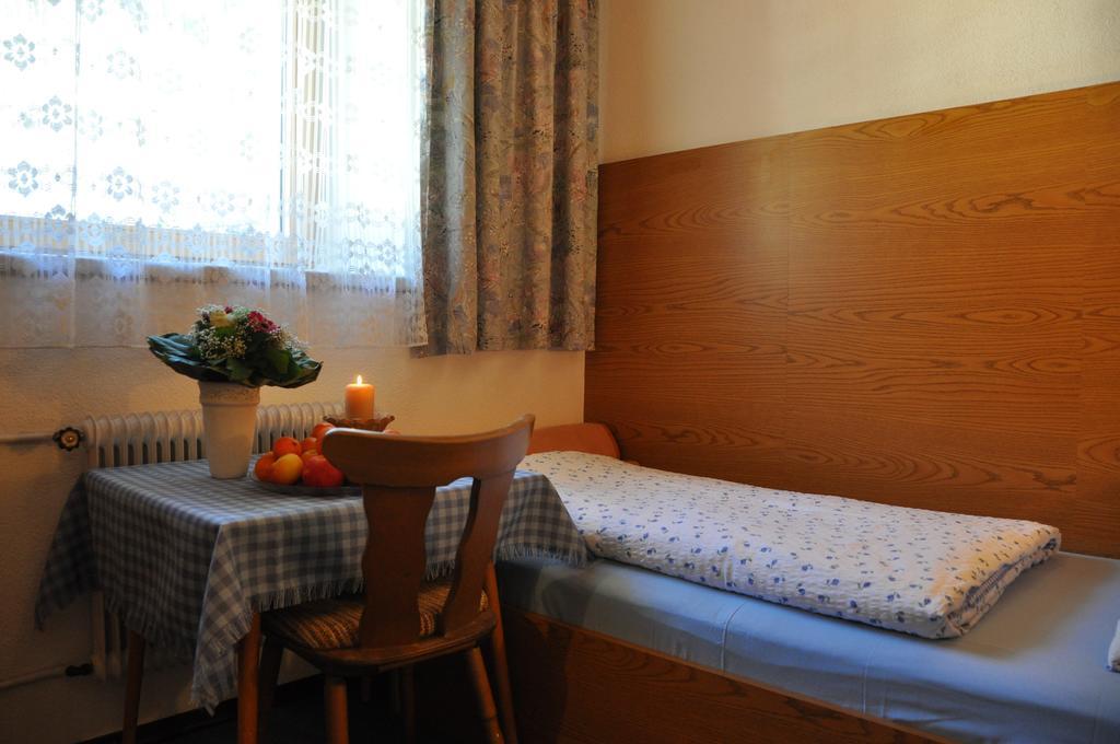 Appartements Pfausler Oetz Bagian luar foto